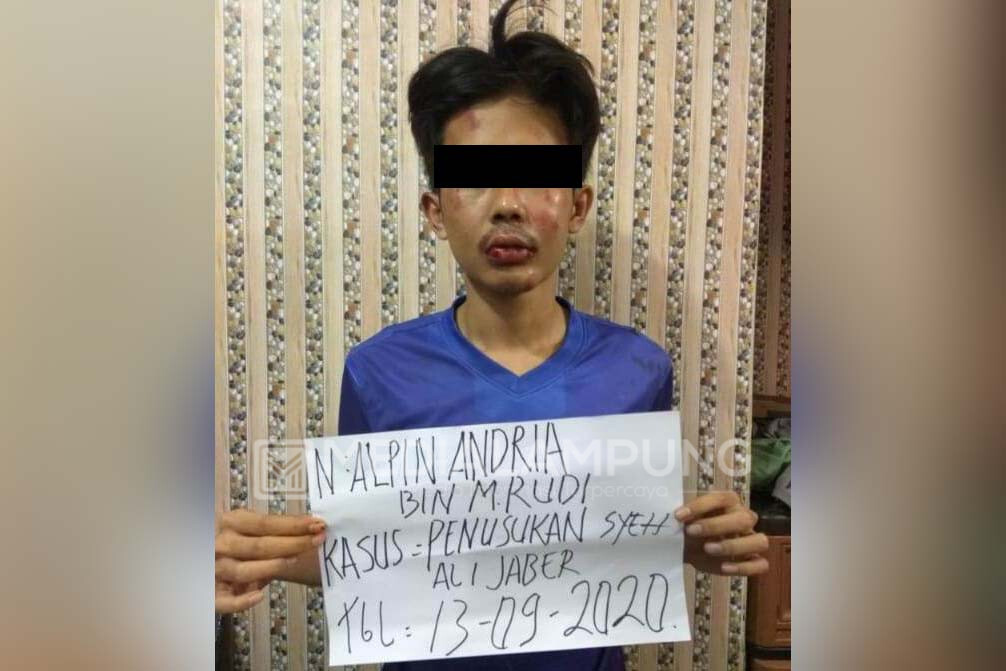 Pelaku Penusukan Syekh Ali Jaber Dibawa ke Polresta Bandarlampung