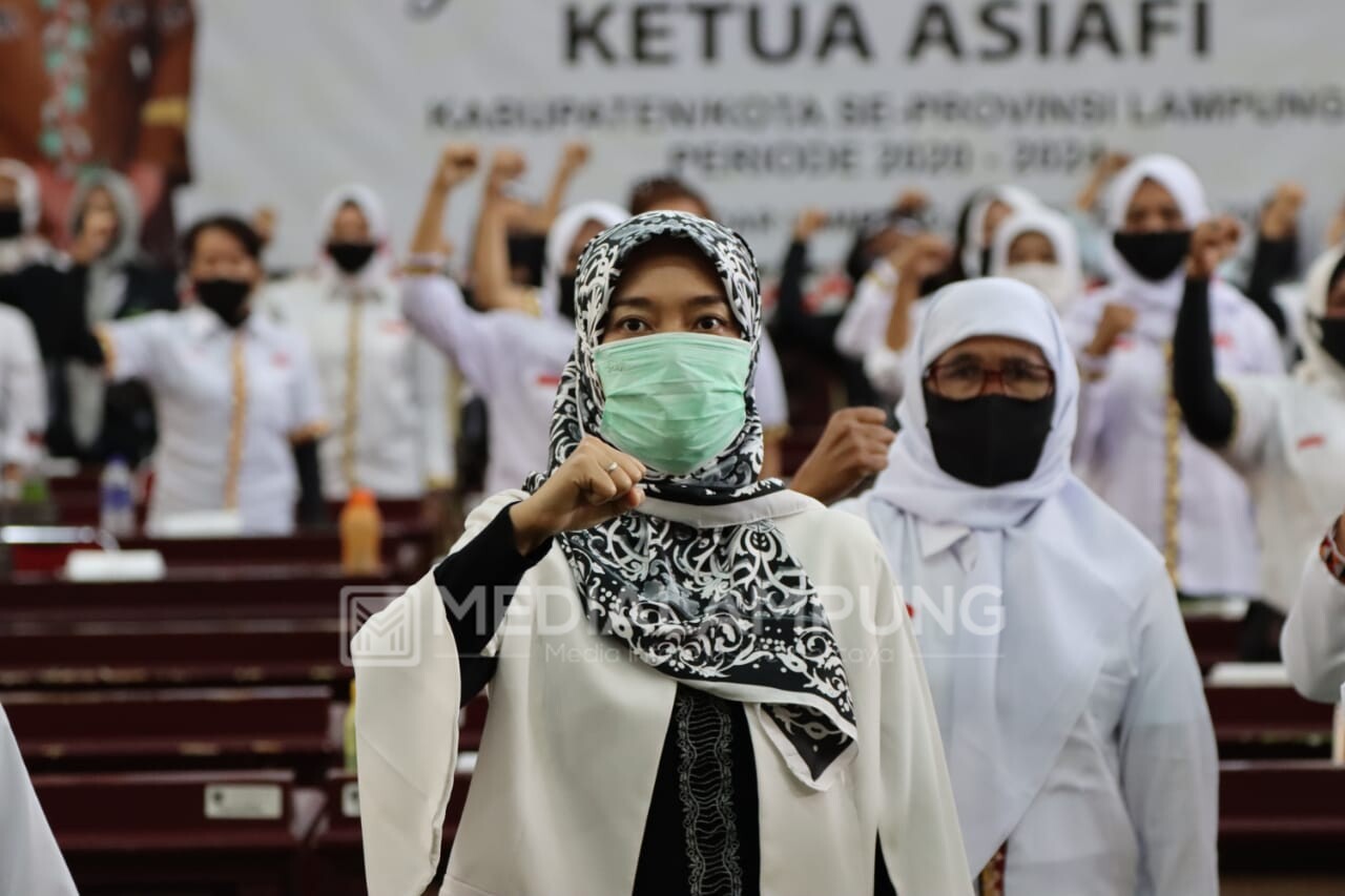 Wagub Nunik Lantik Asosiasi Instruktur Aerobik dan Fitness Indonesia