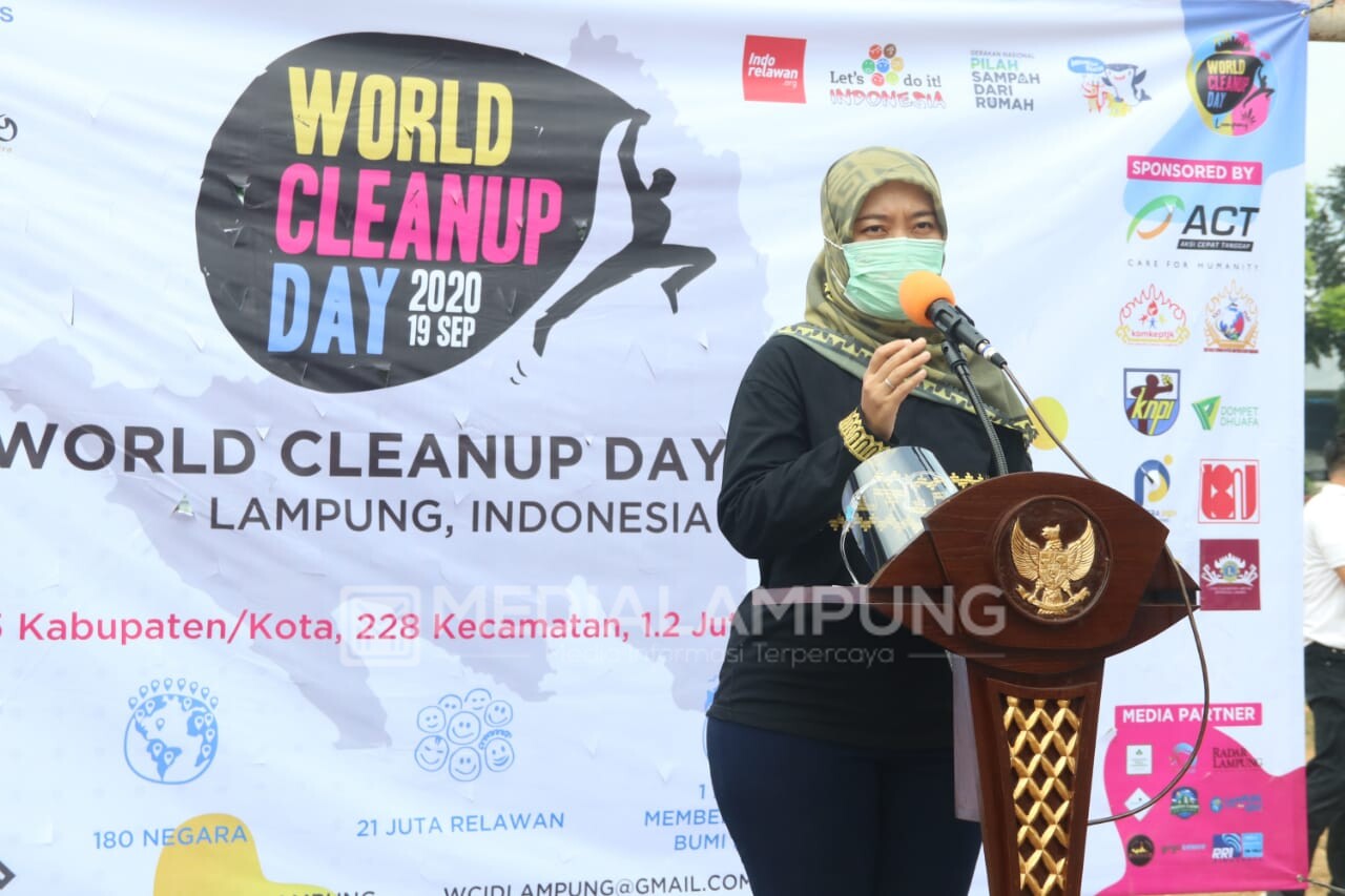 Wagub Nunik Ajak Selamatkan Lingkungan Lewat Gerakan Indonesia Bebas Sampah