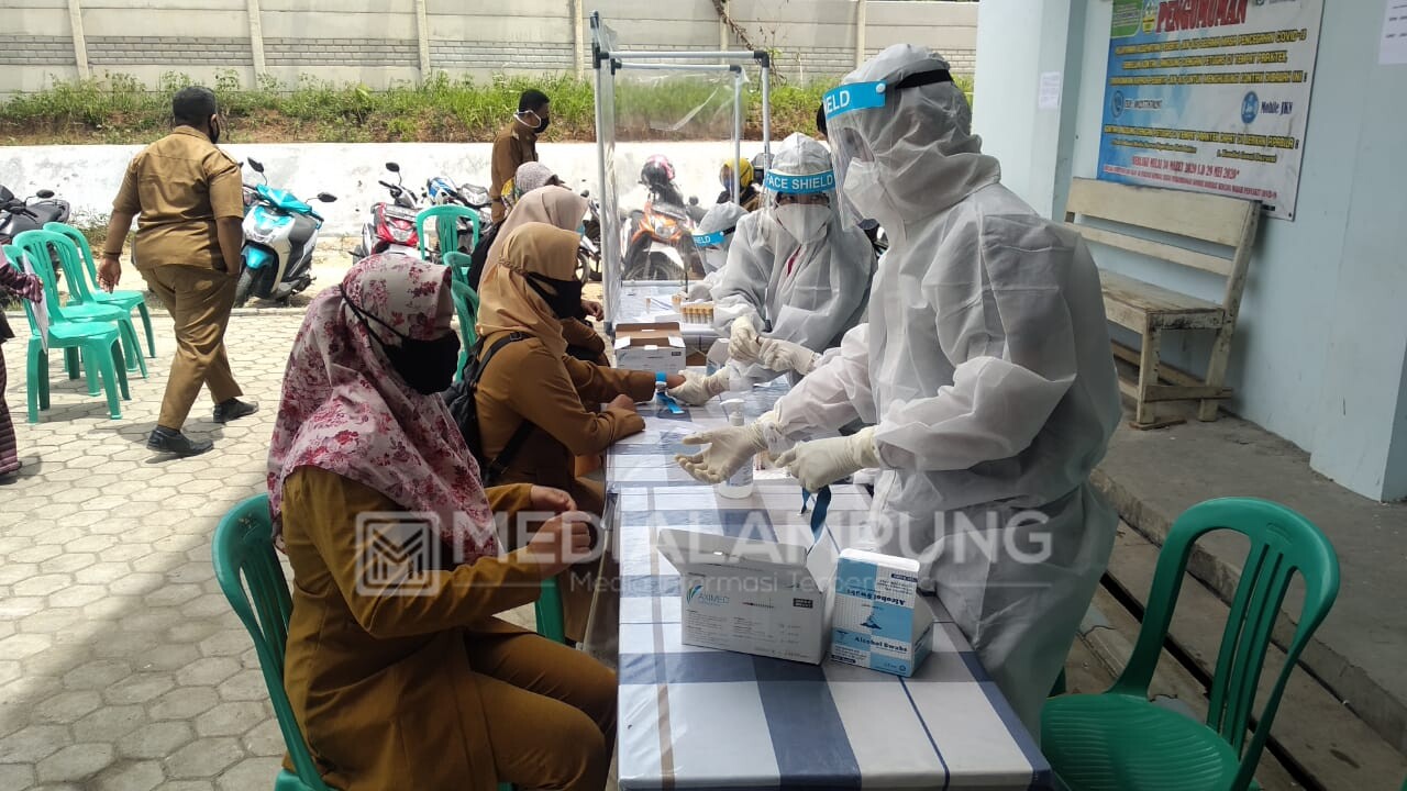 Rapid Test Reaktif, 17 Pegawai Langsung Jalani Swab Test