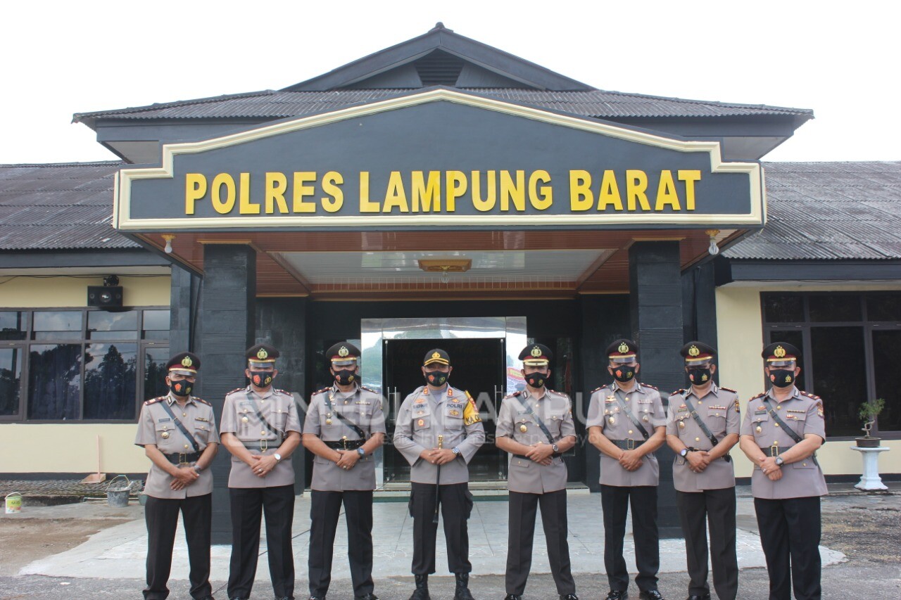 Tujuh Pejabat Teras Polres Lambar Resmi Berganti