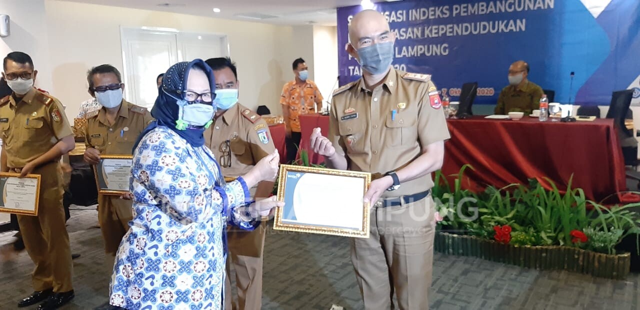 Kabupaten Lambar Raih Juara Umum Pencapaian Pelayanan MKJP 