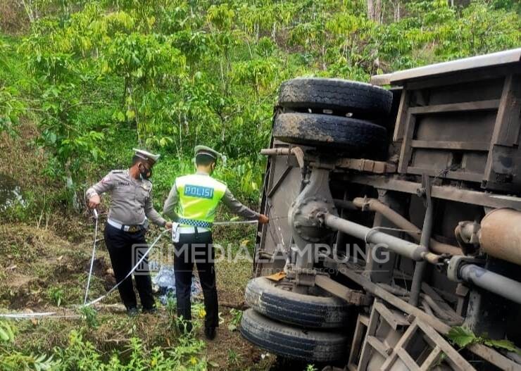 Olah TKP, Out Of Control Pemicu Bus Rombongan Pengantin Terjun ke Jurang