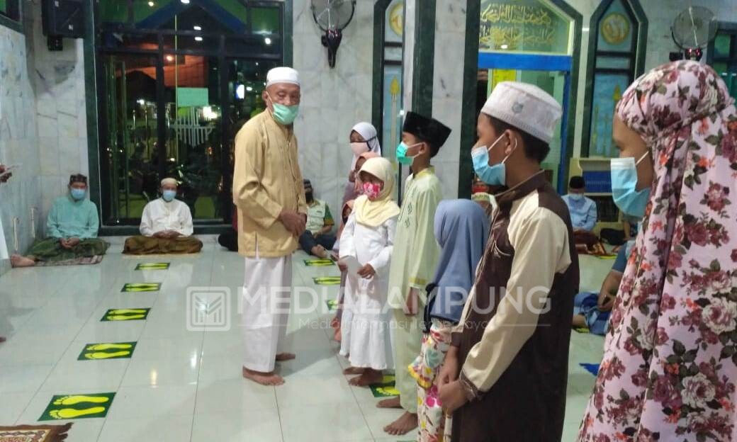Peringati Maulid Nabi Muhammad, Masjid Muawanah Santuni Anak Yatim