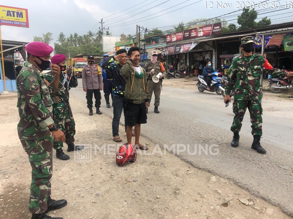 Anggota Kodim 0410/KBL Bersama Gugus Tugas Terus Laksanakan Patroli Prokes