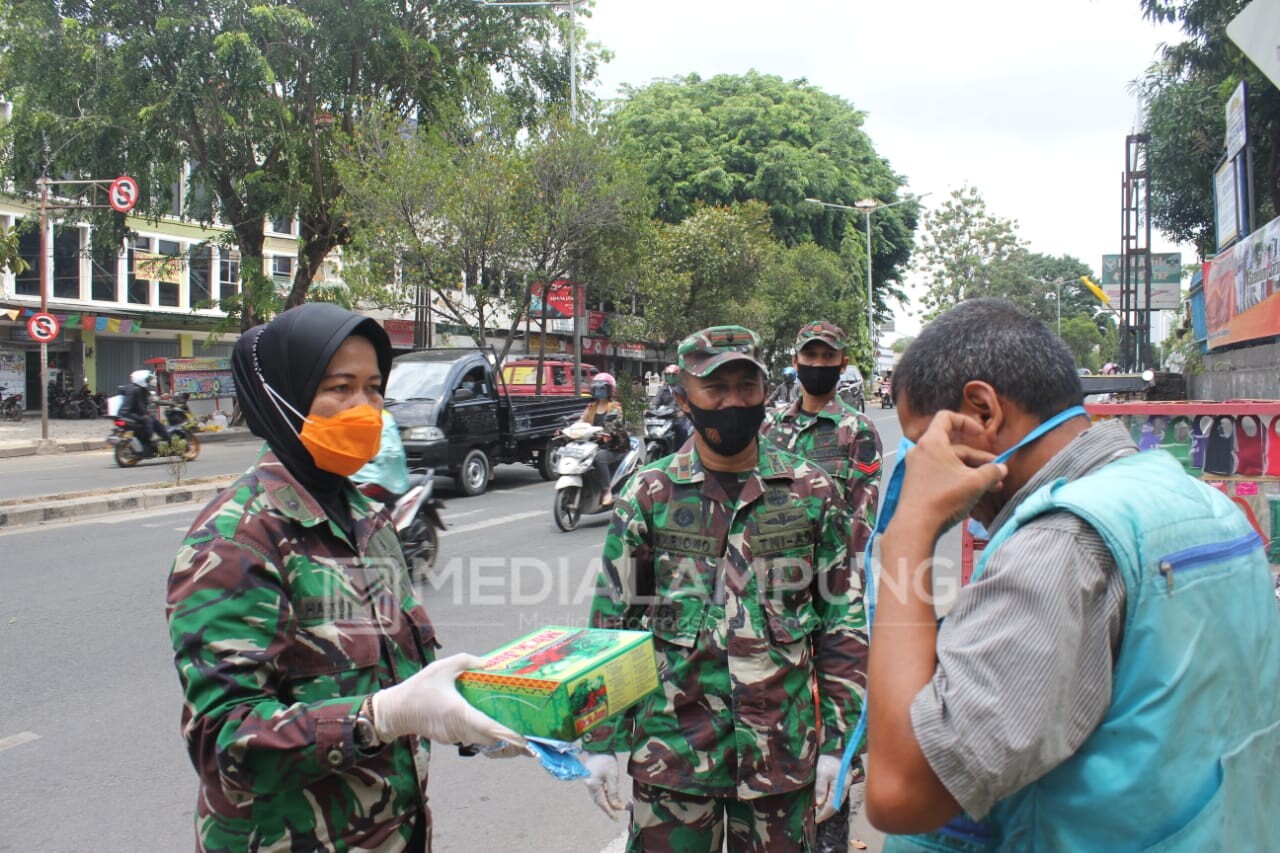 Jumat Berkah, Anggota Kodim 0410 Berbagai Nasi