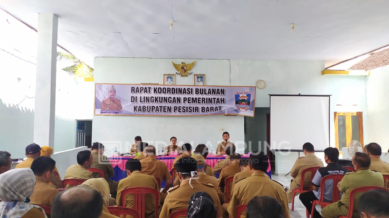 Pemkab Pesbar Gelar Rakor Bulanan di Pulau Pisang