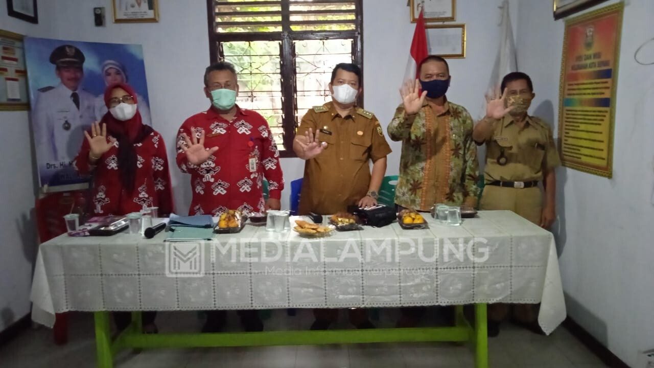 Tim Dinkes Bandarlampung Tinjau Kesiapan STBM di Kecamatan Labuhanratu