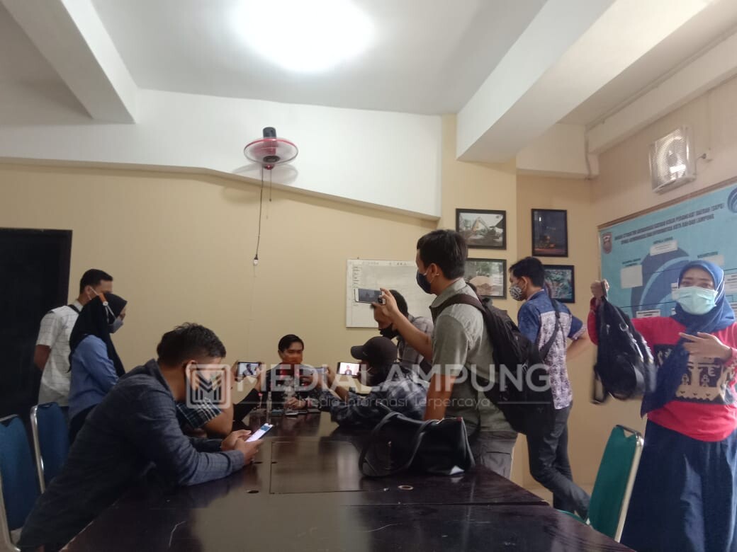 Satgas Minta Warga Melapor Jika Temukan Kerumunan yang Abaikan Prokes