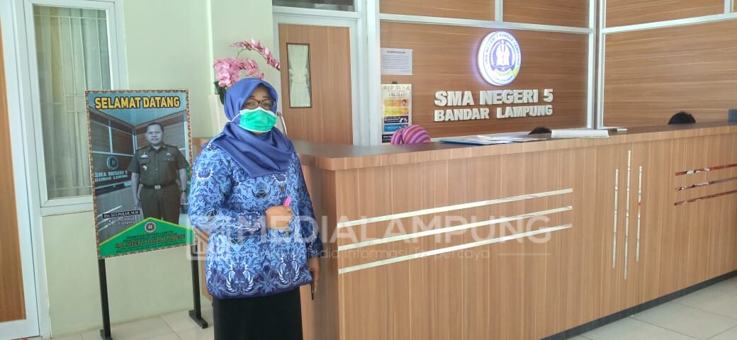 KBM Daring SMAN 5 Berjalan Lancar