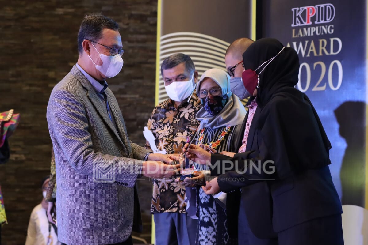 Gubernur Lampung Sampaikan Apresiasi dan Harapan untuk Peraih KPID Lampung Award 2020