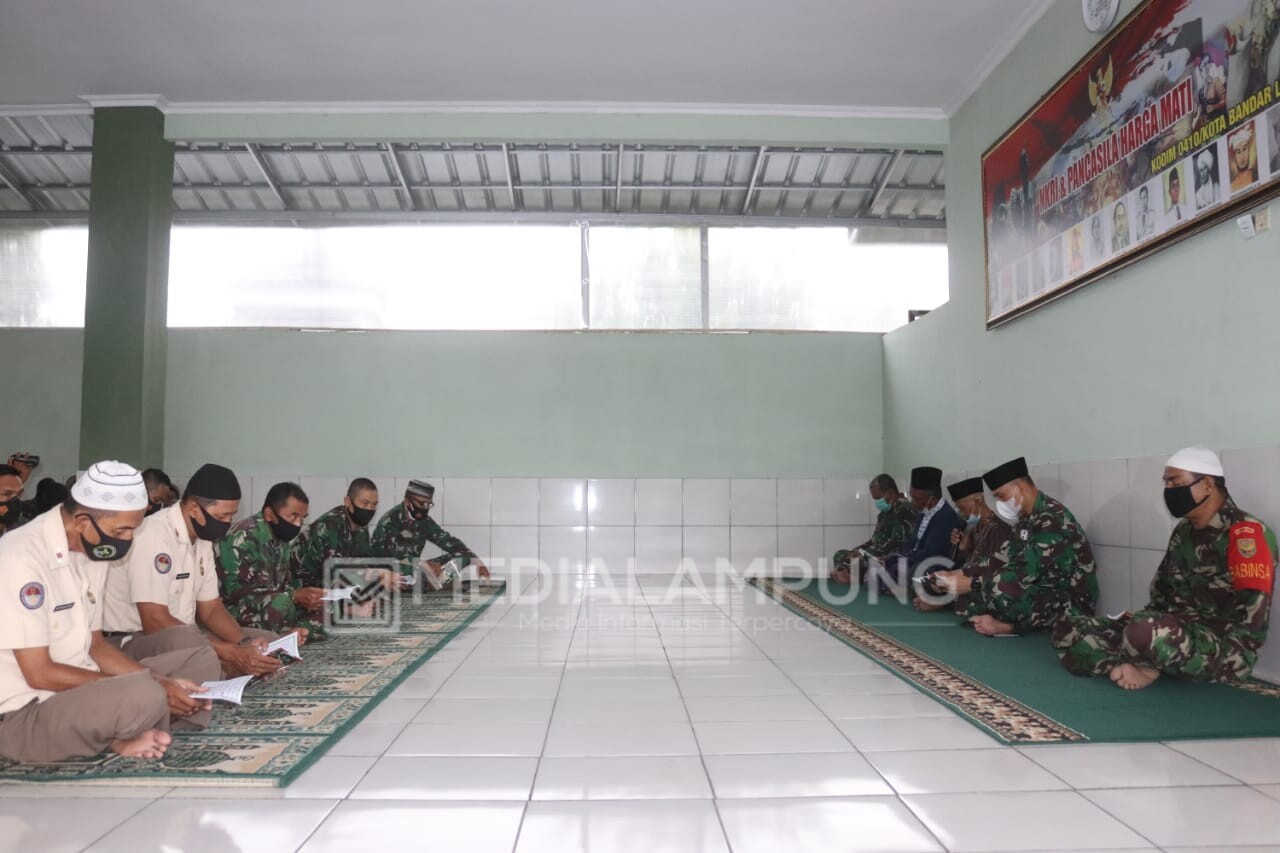 Dandim Bersama Anggota Gelar Yasinan dan Doa Bersama