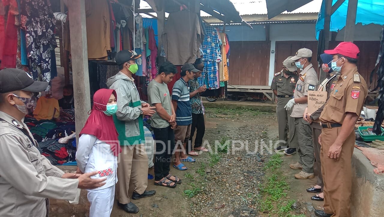 Langgar Prokes, 18 Pedagang dan Pengunjung Pasar Disanksi