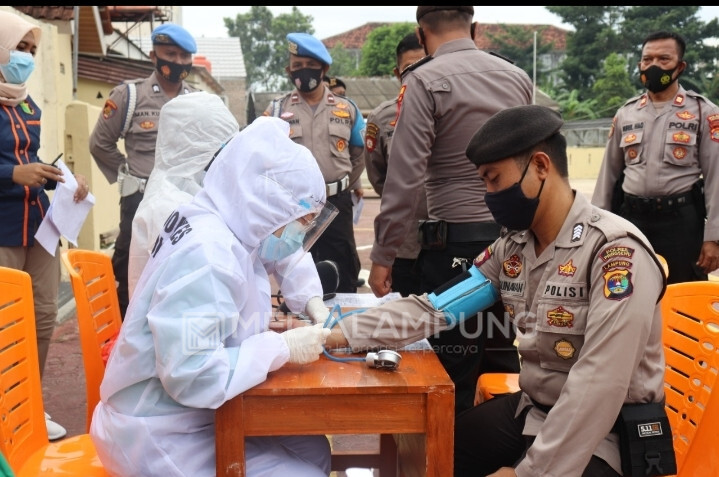 Personil BKO Pengamanan Pilkakon di Tanggamus Jalani Rapid Test