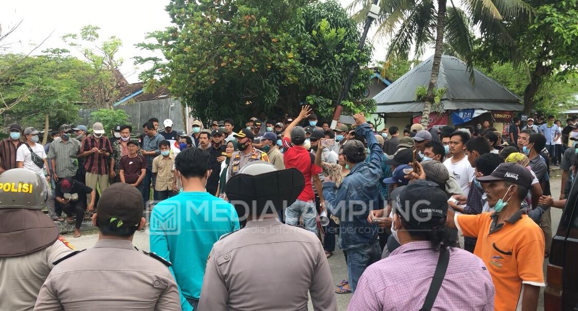 Kericuhan Nyaris Terulang Saat Pleno Dilanjutkan