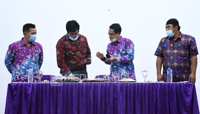 Kepala LLDIKTI Minta Para Dosen Bersemangat Kejar Profesi