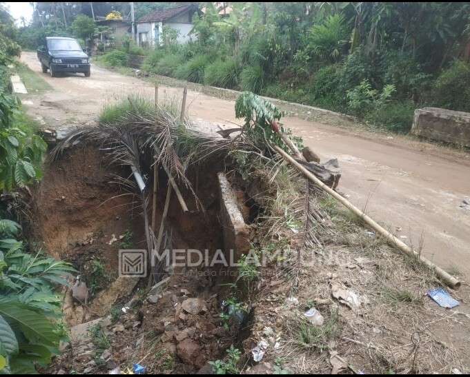 Diguyur Hujan Dua Hari, Gorong-Gorong Ambrol 