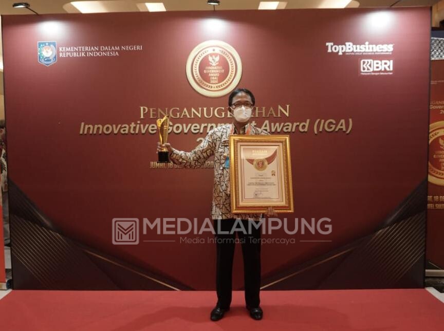 Pesbar Raih Penghargaan IGA 2020 dari Kemendagri