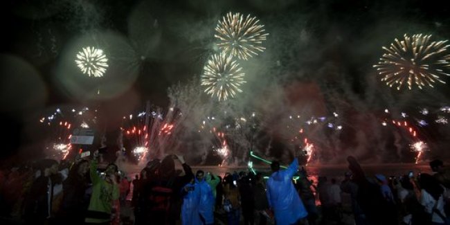 Nekat Berkerumun di Malam Tahun Baru? Ini Konsekuensinya