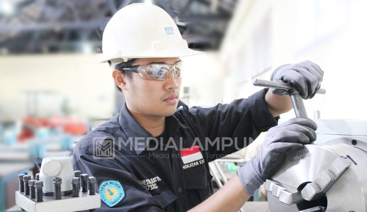 Lebih Banyak Praktik, Polinela Cetak Lulusan Kompeten, Terampil dan Siap Kerja