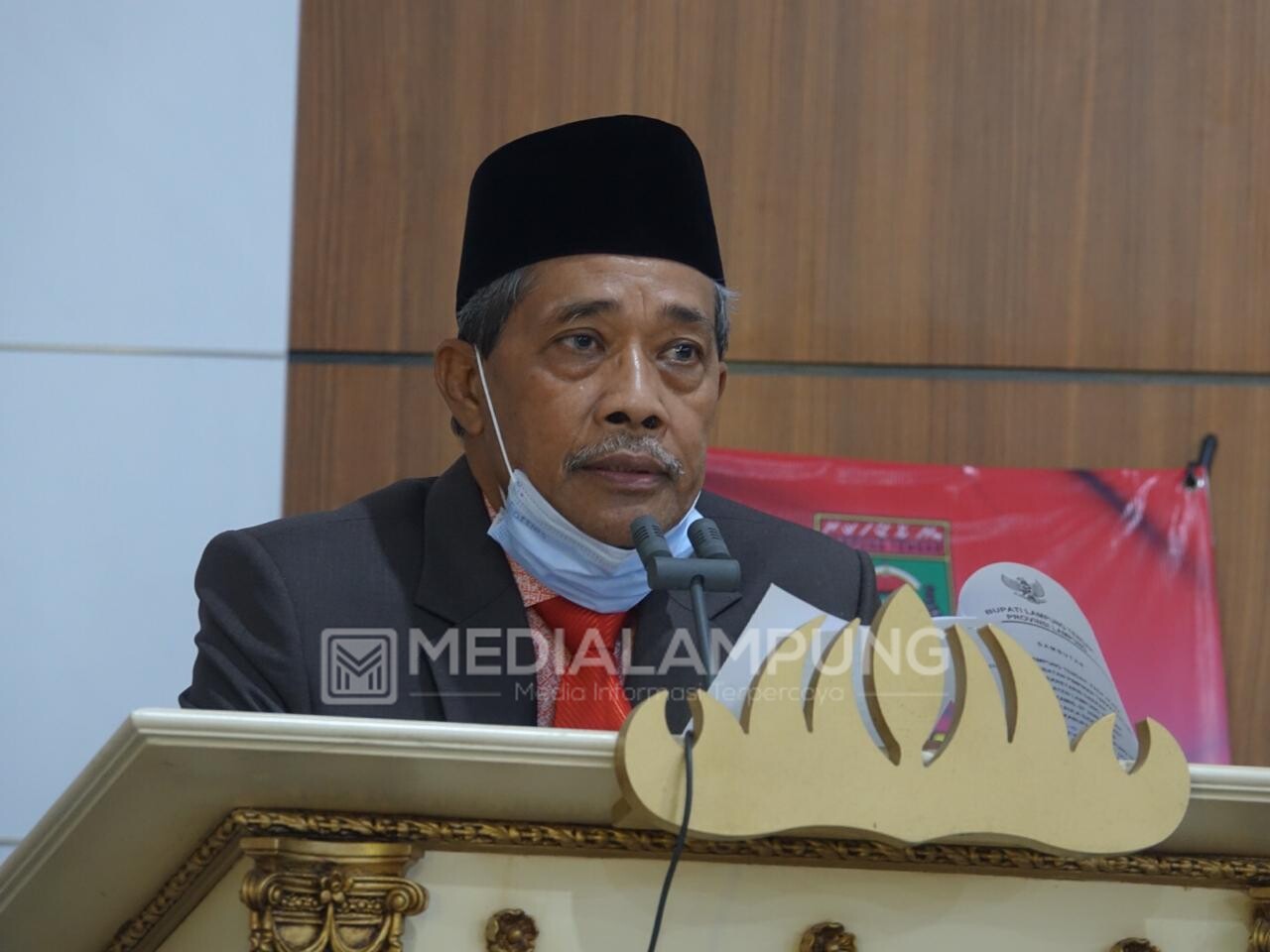 Sebelum Letakkan Jabatan, Loekman Ajak Pejabat Jalan-Jalan ke Danau