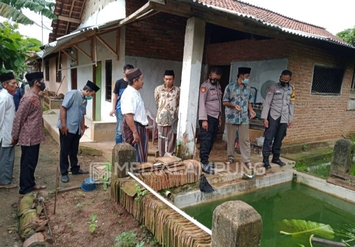Kakek Berusia 77 Tahun Ditemukan Tewas Mengapung di Kolam Ikan