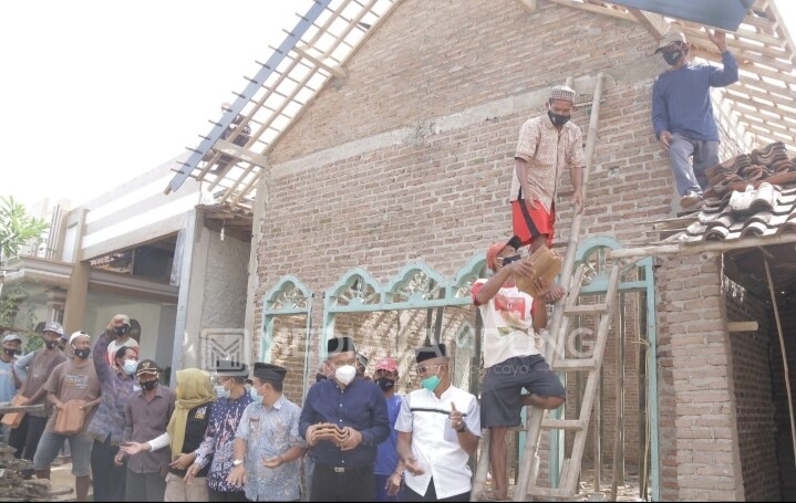 Warga Pekon Jatiagung Swadaya Membangun TPA