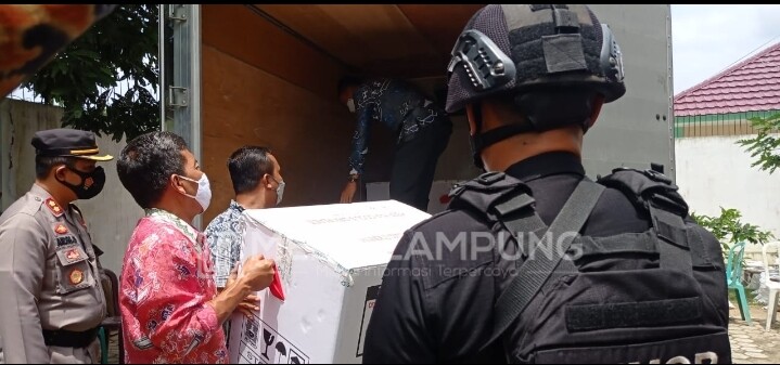 Pringsewu Dapatkan 4.200 Dosis Vaksin Sinovac