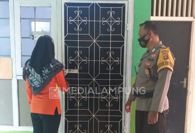 Polres Lamtim Amankan Pelaksanaan Vaksinasi Covid-19