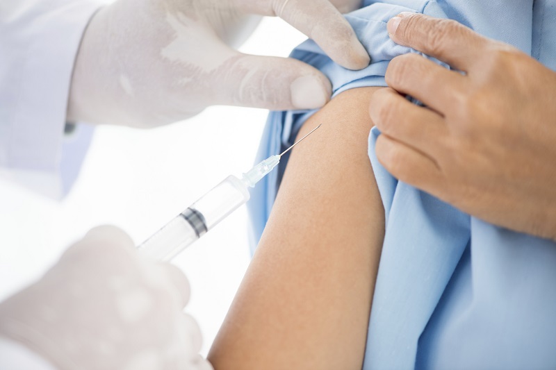Vaksinasi Nakes Dosis Ketiga, Diskes Tanggamus Butuh 2.500 Dosis Vaksin