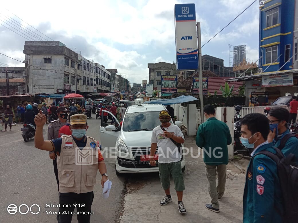 Camat Nurcahyo Sosialisasi di Sejumlah Pasar di TkB