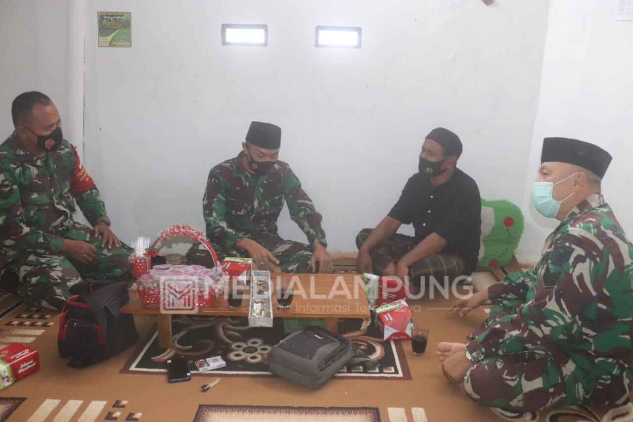 Bati Komsos Kodim Kunjungi Ponpes Majelis Djikir Al Karomah Bhatiniyah 
