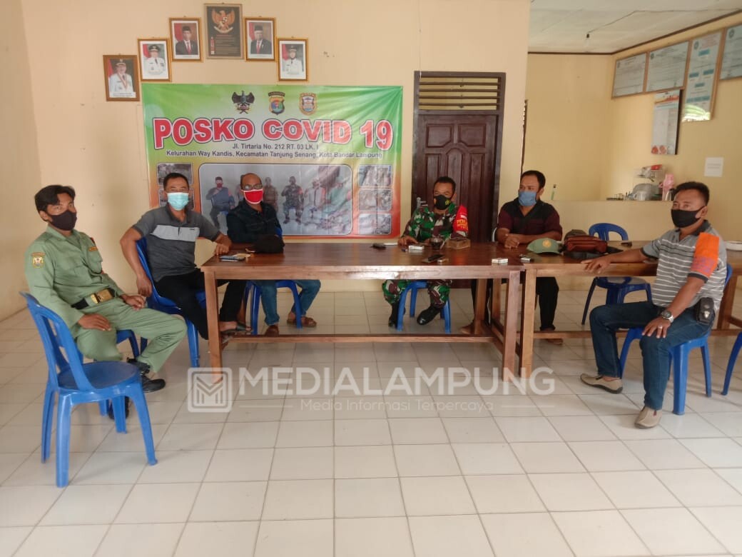 Babinsa Koramil 410-04 Terus Imbau Masyarakat Patuhi Prokes