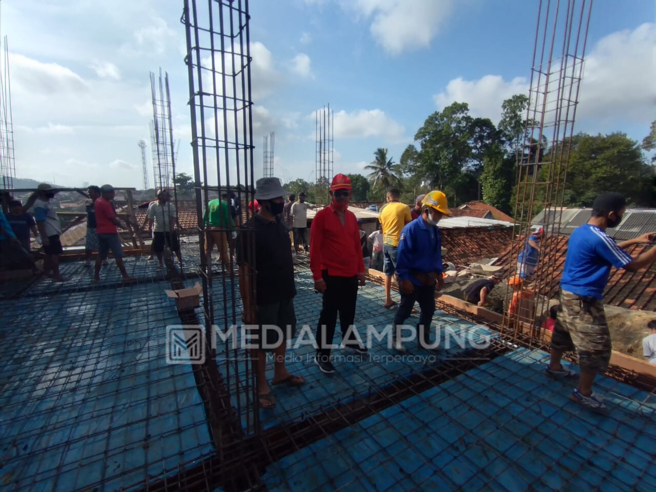 Langkapura Adakan Gotong Royong Pembangunan Masjid Al Hikmah