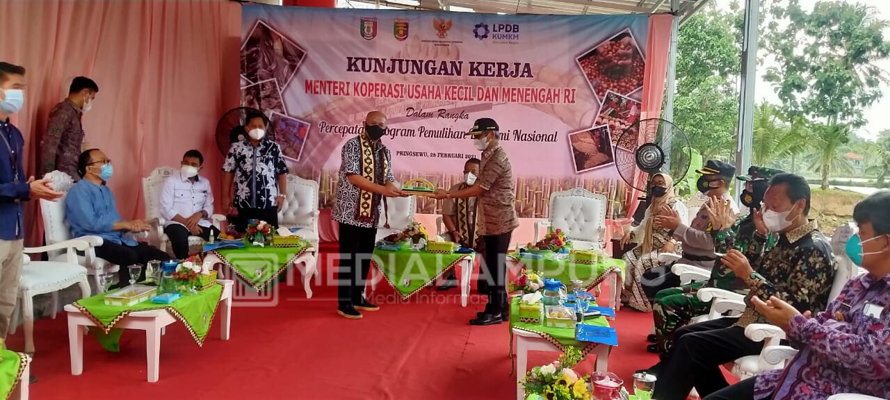 Pelaku UMKM Pringsewu Curhat ke Menkop Teten Masduki