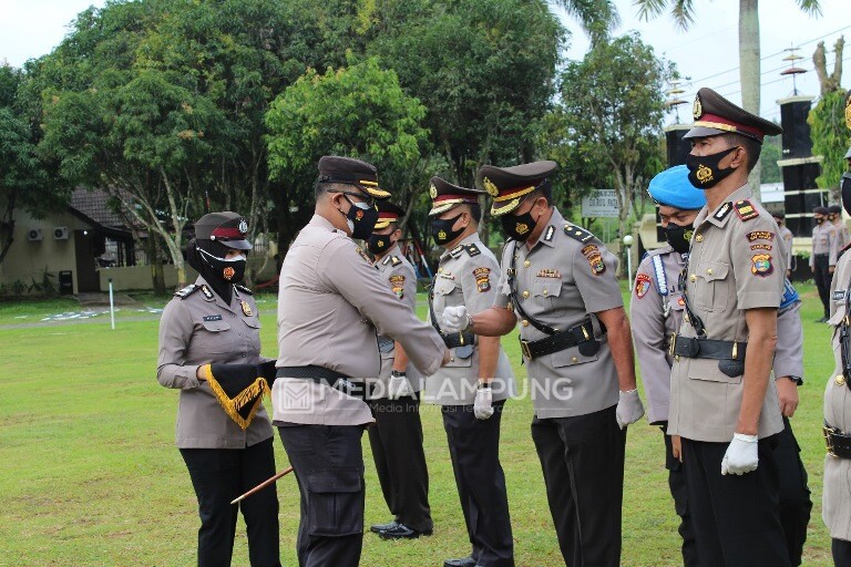 Kapolres Waykanan Pimpin Sertijab Sejumlah Perwiranya