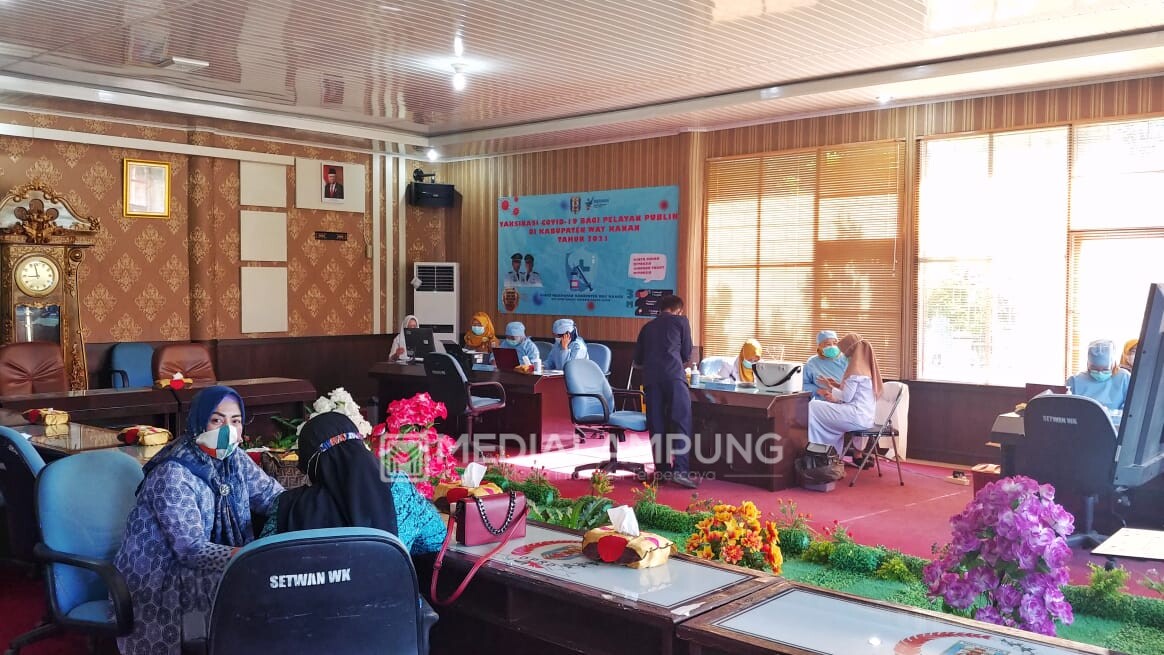 39 Anggota DPRD Waykanan Jalani Vaksinasi Covid-19