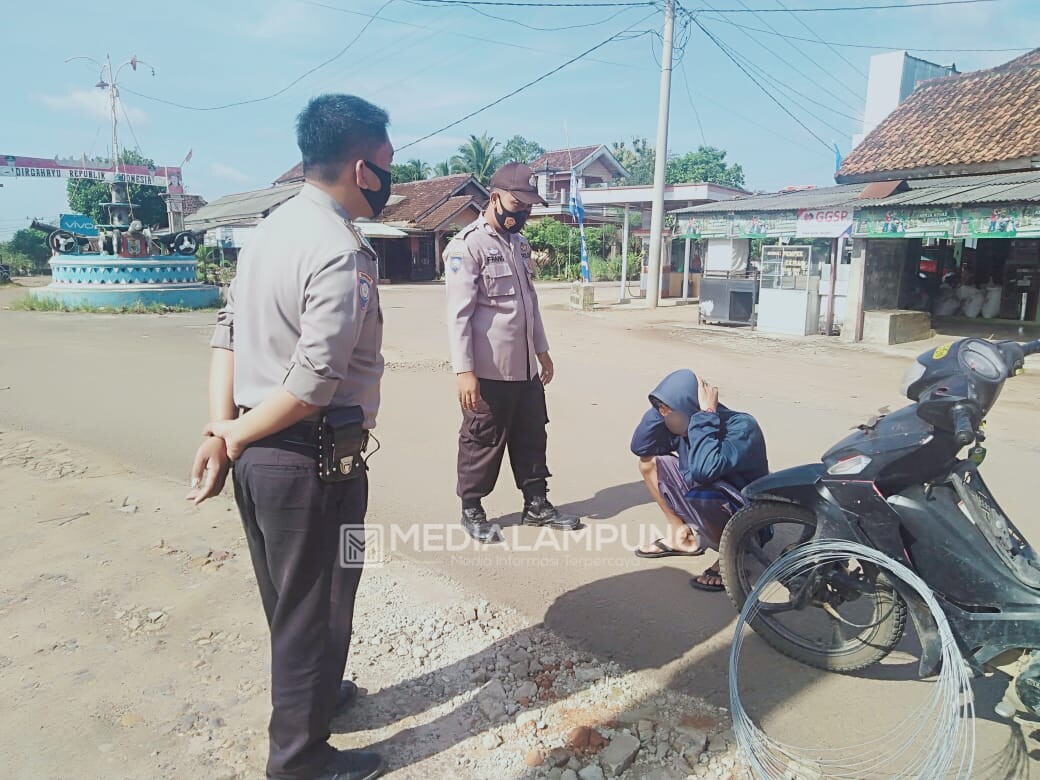 Polsek Blambangan Umpu Sanksi Sejumlah Pelanggar Prokes