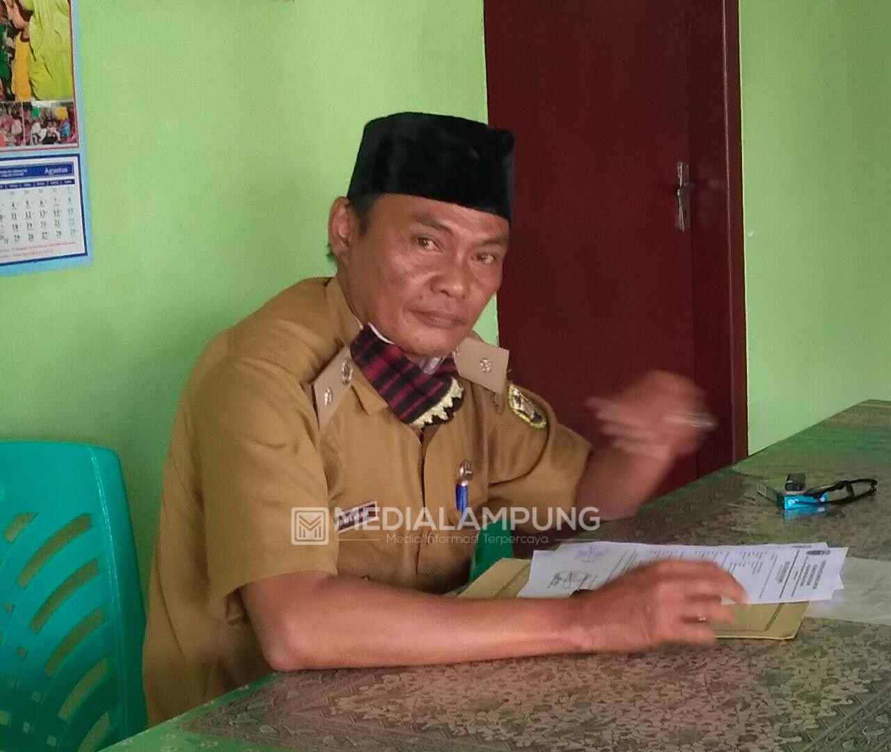 Lurah Waykandis Tekankan Seluruh RT Intens Ingatkan Masyarakat Selalu Taat Prokes