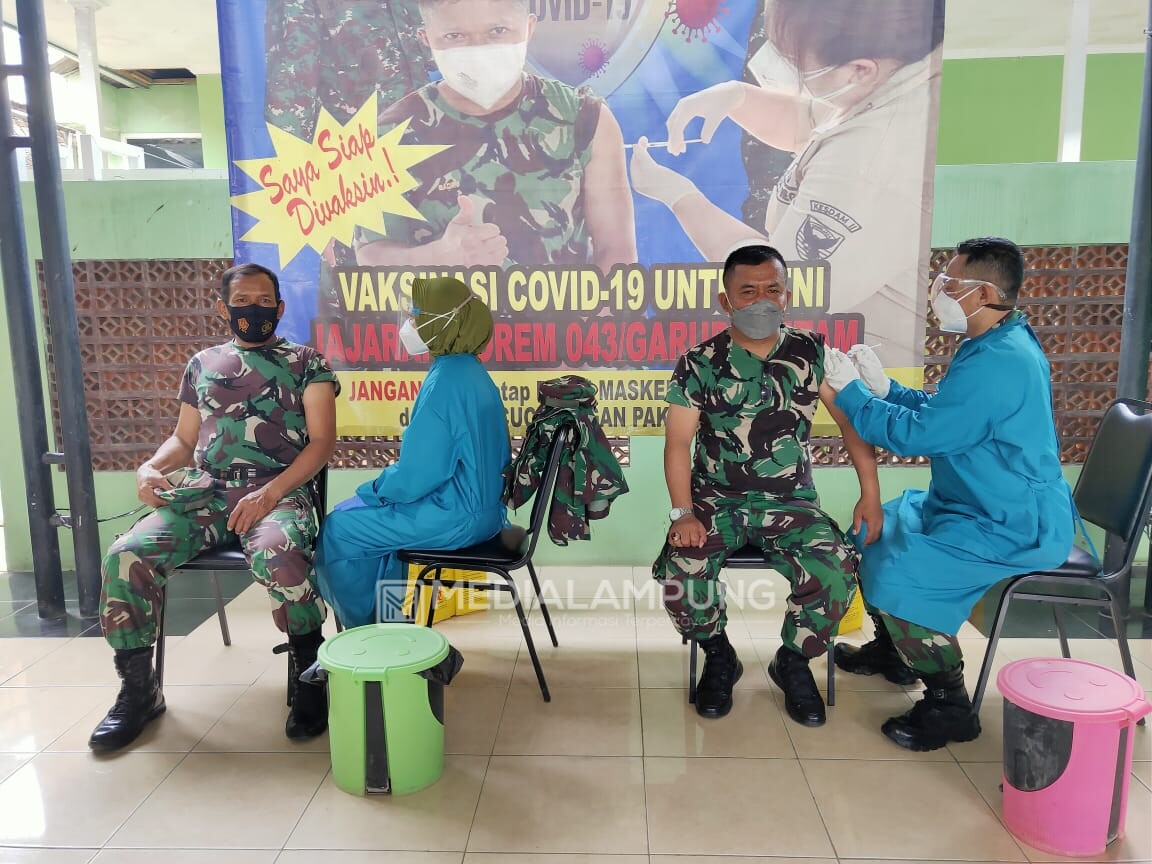 Personel Kodim Laksankan Vaksinasi Sinovac Gelombang II