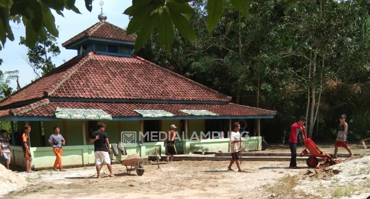 Jelang Ramadhan, Sejumlah Risma dan Takmir Masjid di Waykanan Mulai Berbenah