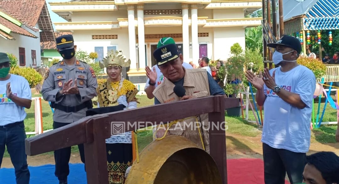 Bupati Lamtim Resmikan Pasar Rakyat