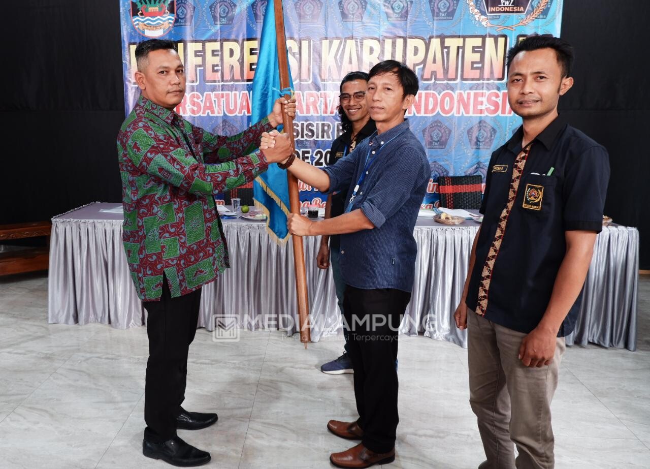 Aklamasi, Agustiawan Kembali Pimpin PWI Pesbar