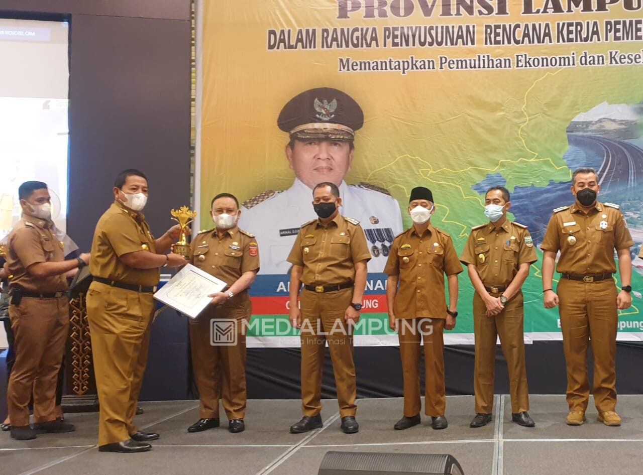 Lambar Terima Penghargaan PPD Tingkat Provinsi Lampung