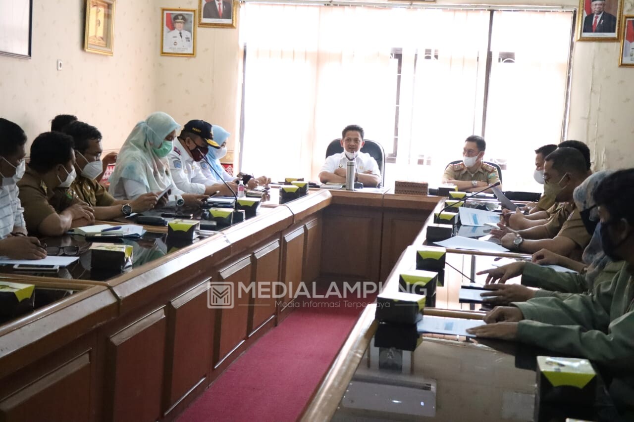 Bambang Sumbogo Pimpin Rapat Bahas Wisata Pesbar