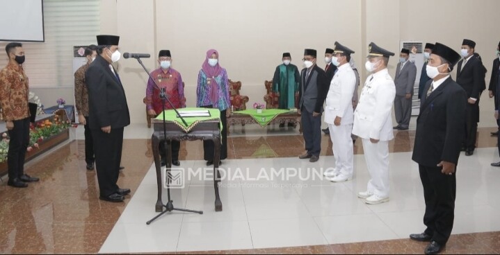 Sekdakab Pringsewu Lantik 22 Pejabat Administrator dan Pengawas