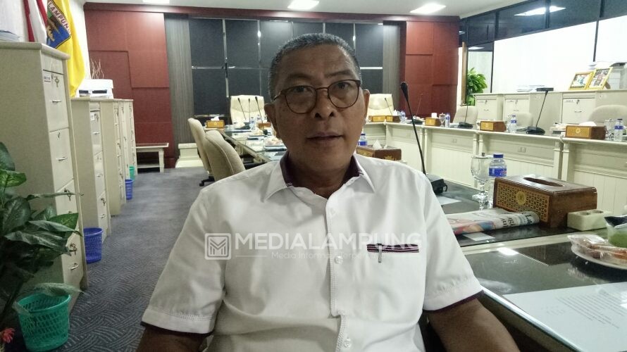 Anggota DPRD Lampung Sosialisasikan Perda AKB