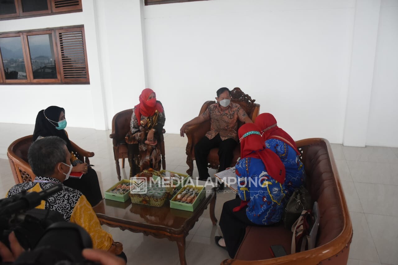Pendataan Keluarga di Bandarlampung Dimulai dari Rumah Dinas Walikota