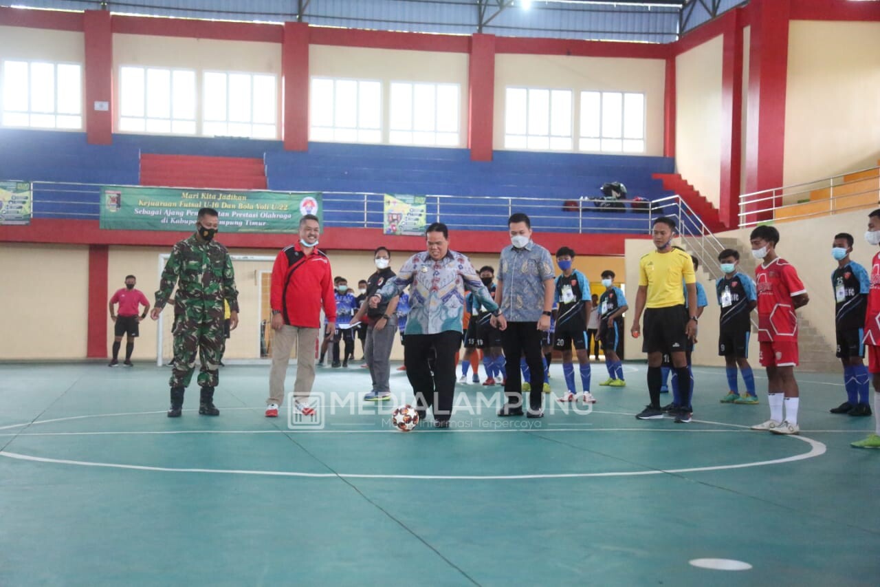Wabup Lamtim Buka Kejuaraan Futsal dan Bola Voli U-16
