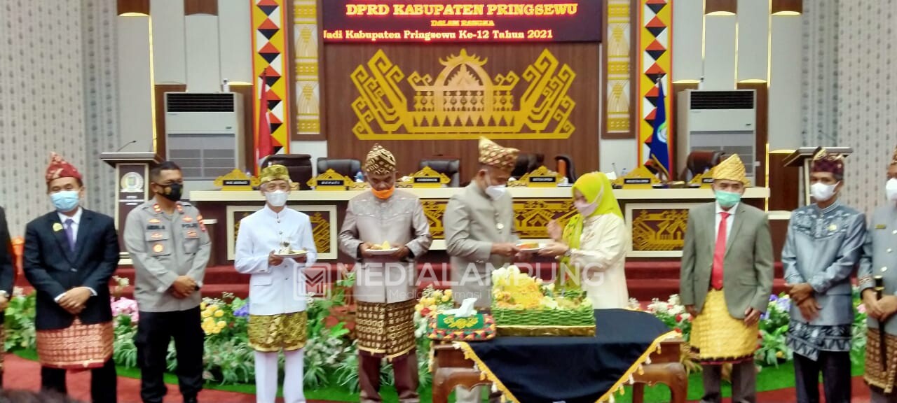 Rapat Paripurna Istimewa Hari Jadi Kabupaten Pringsewu Diselimuti Suasana Duka